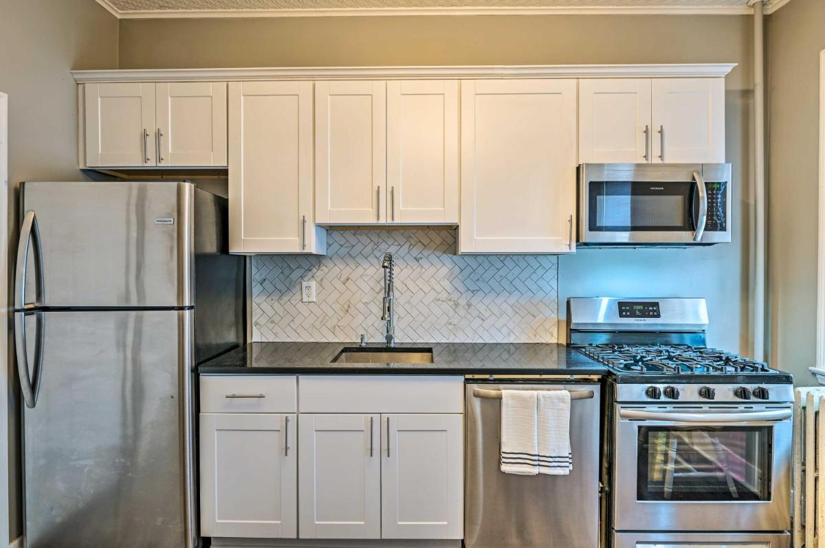 Renovated Apt 1 Mi to Downtown! - Housity