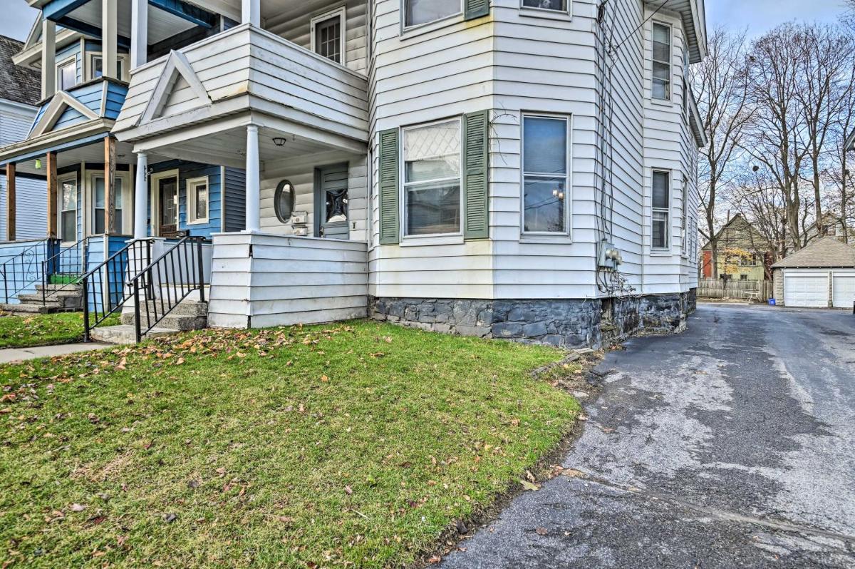 Renovated Apt 1 Mi to Downtown! - Housity