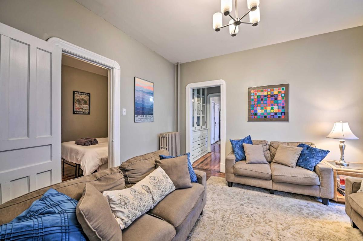 Renovated Apt 1 Mi to Downtown! - Housity
