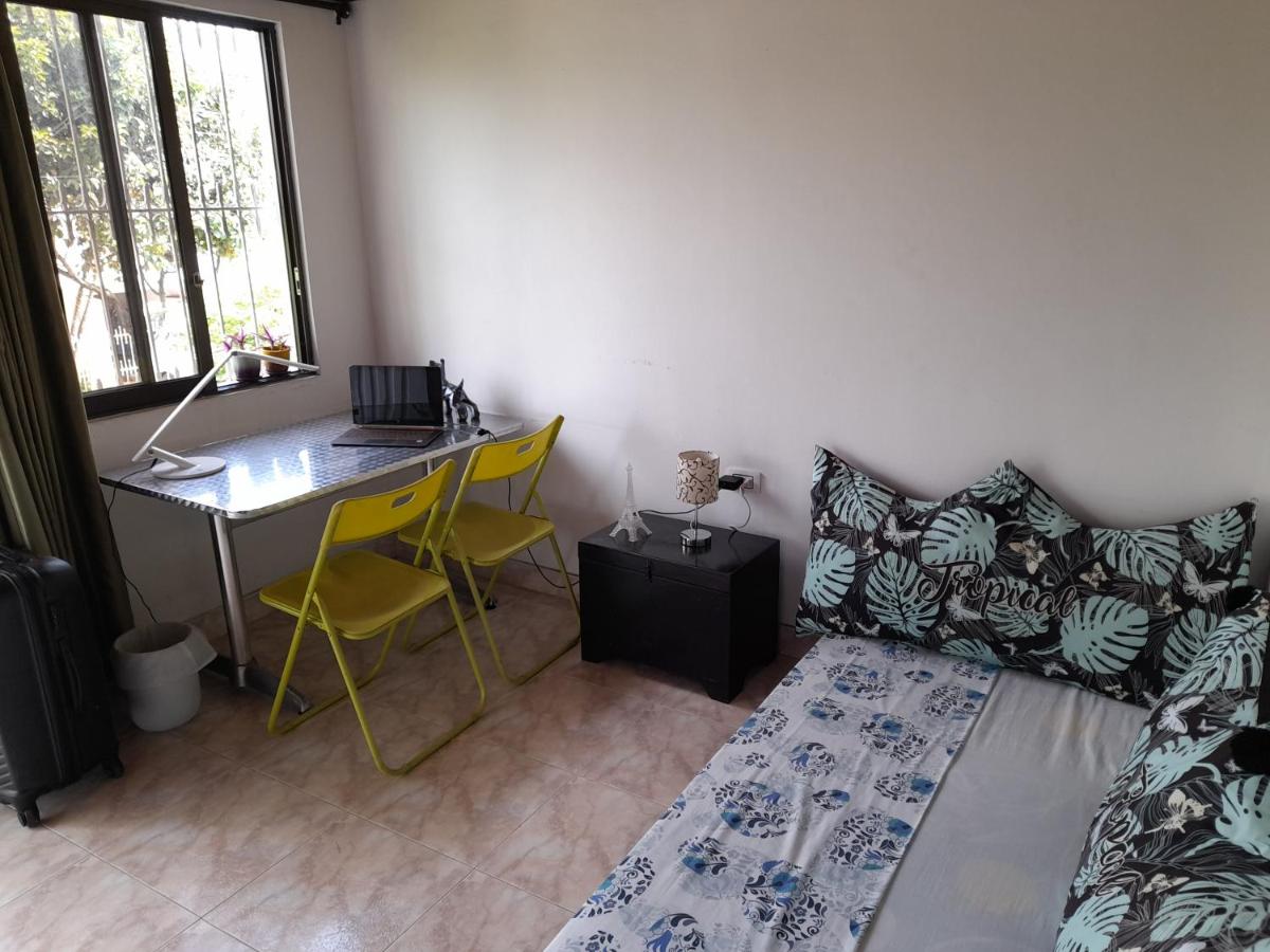 APTO # 8 SUR amplio con aire - Housity