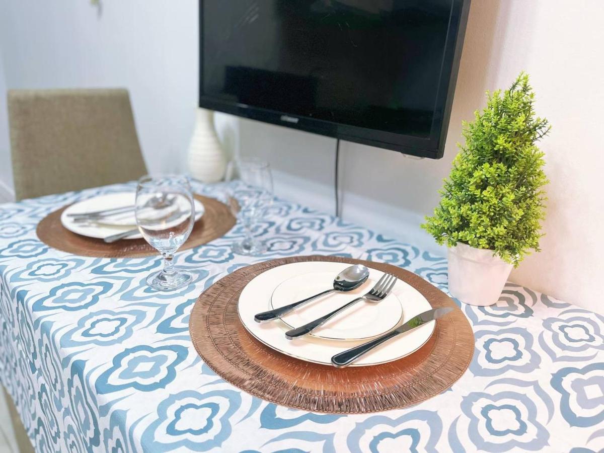 STAYCATION Seaview Admiral Baysuites Condo - Housity
