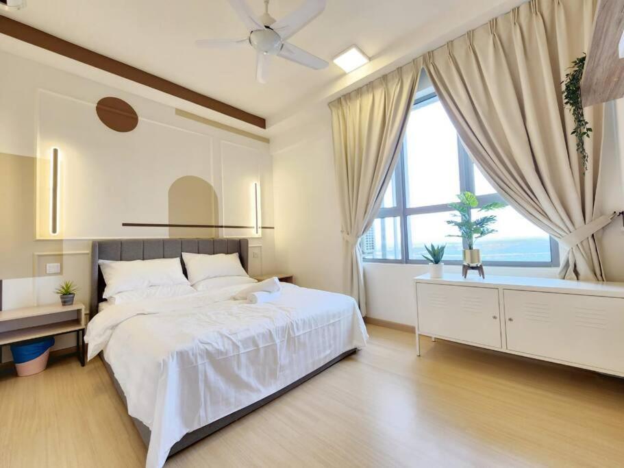 5 Min to GM Klang/1-5 Pax/Modern Design /Netflix - Housity