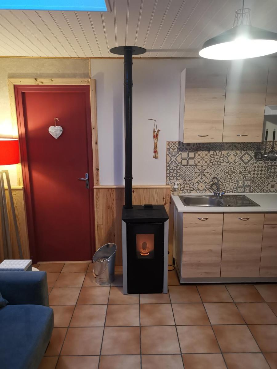 Gîte Ha Py Chalet - Housity