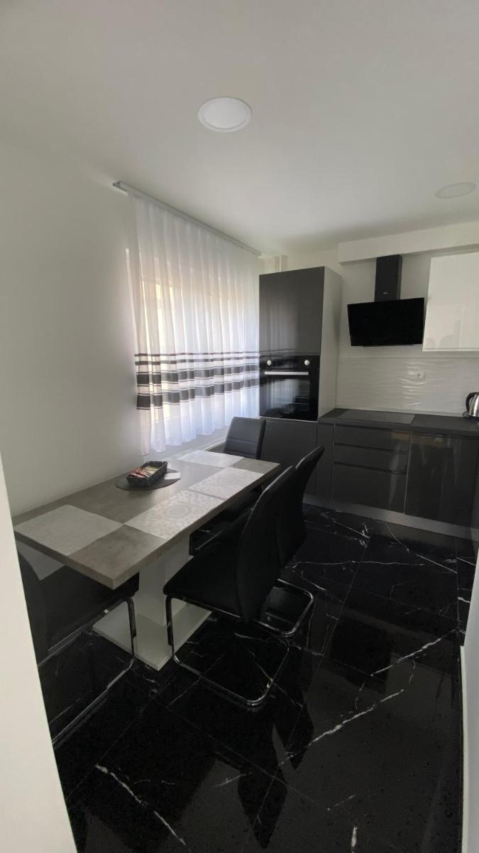Suitetrails - M.B.A. APARTMENTS
