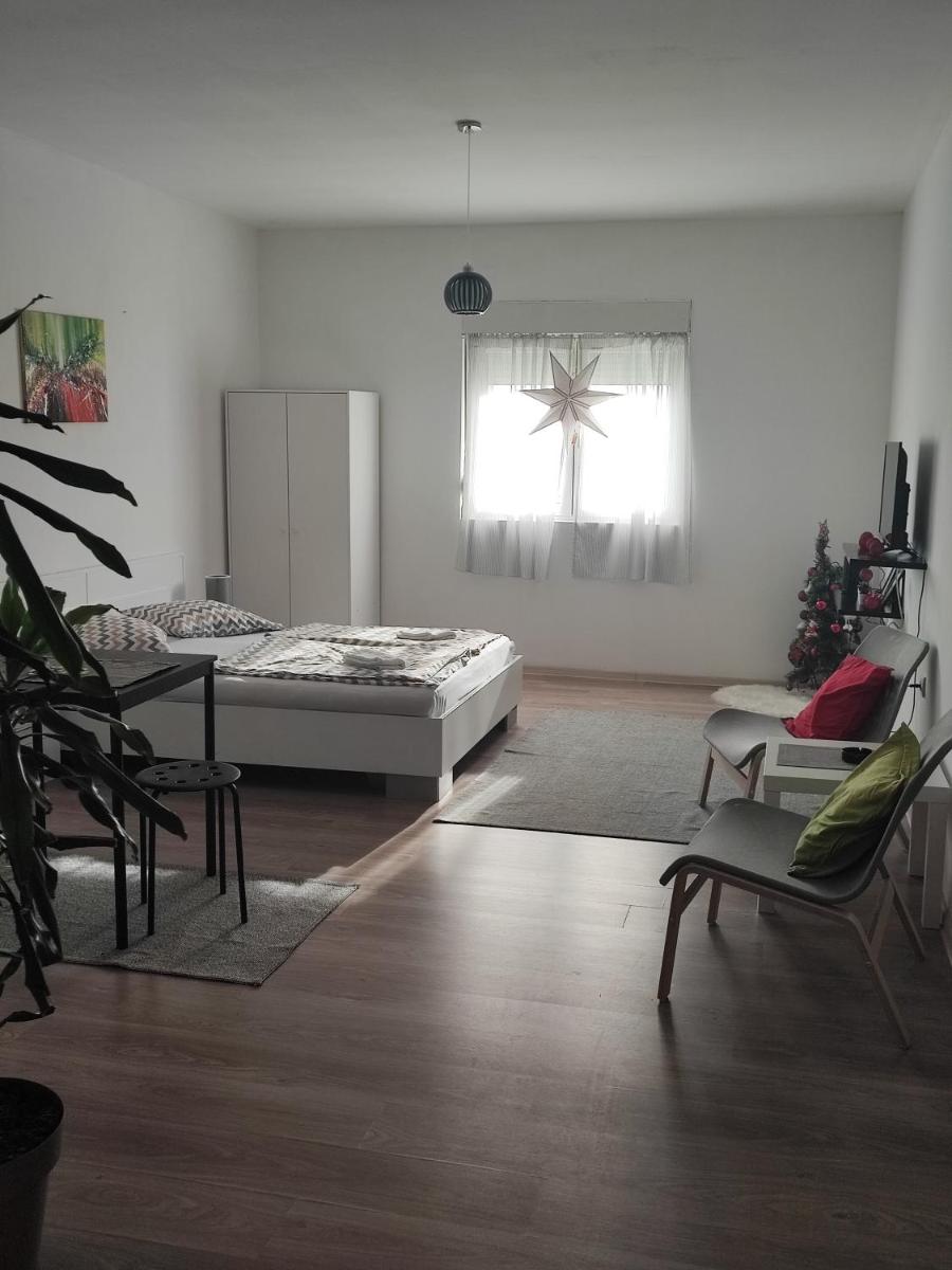 Studio Centar Surcin - Housity