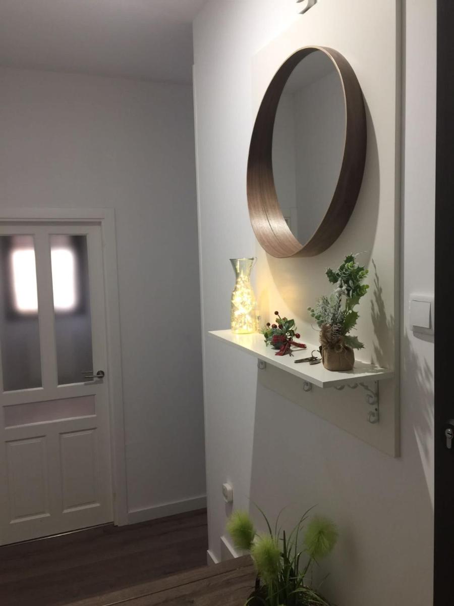 La puerta del Salvador Apartamento casco historico - Housity