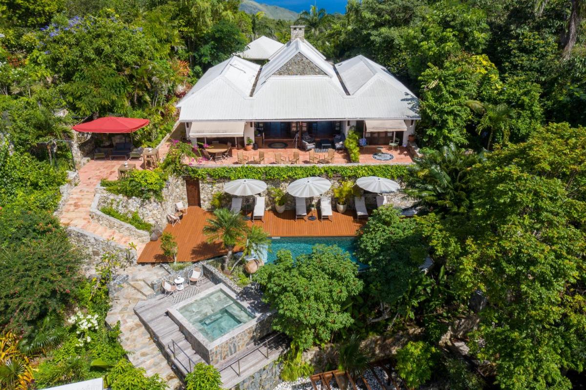 The Paradise Peak Adults only - Housity