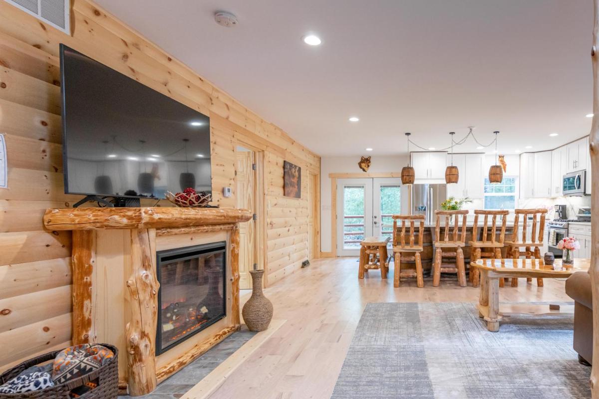 Suitetrails - #7 Brand New Castle Rock Lake 4 bedroom Lodge House