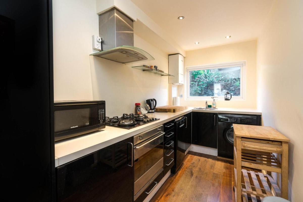 Super 1BD Flat in the heart of Blackheath Village - Housity