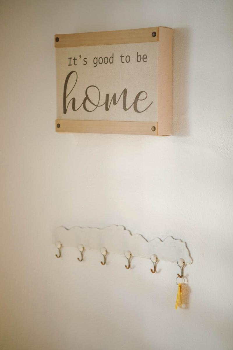 John & Marina’s Place - Housity