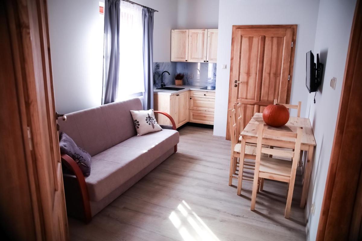 Gościniec Smrekowa Chata - Housity