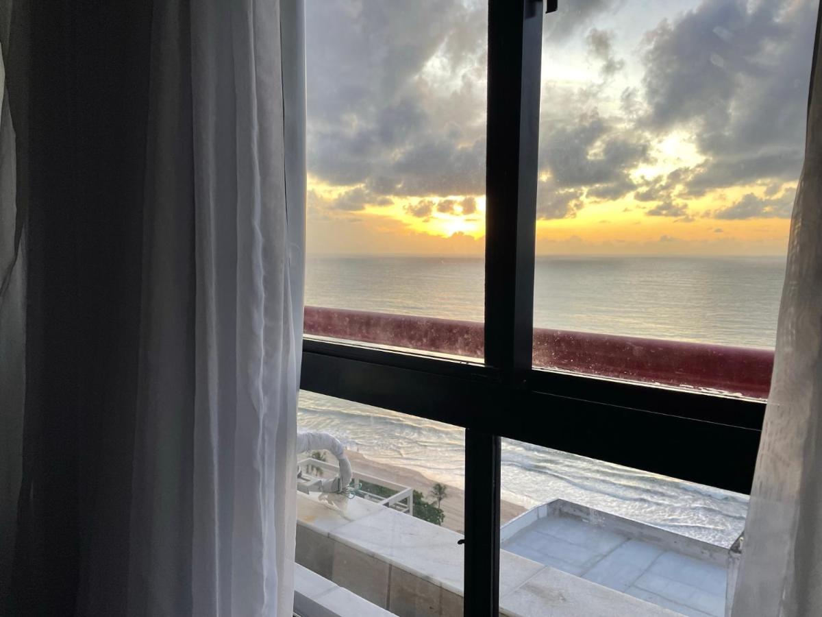 HOTEL NAVEGANTES VISTA PARA MAR Boa Viagem - Housity