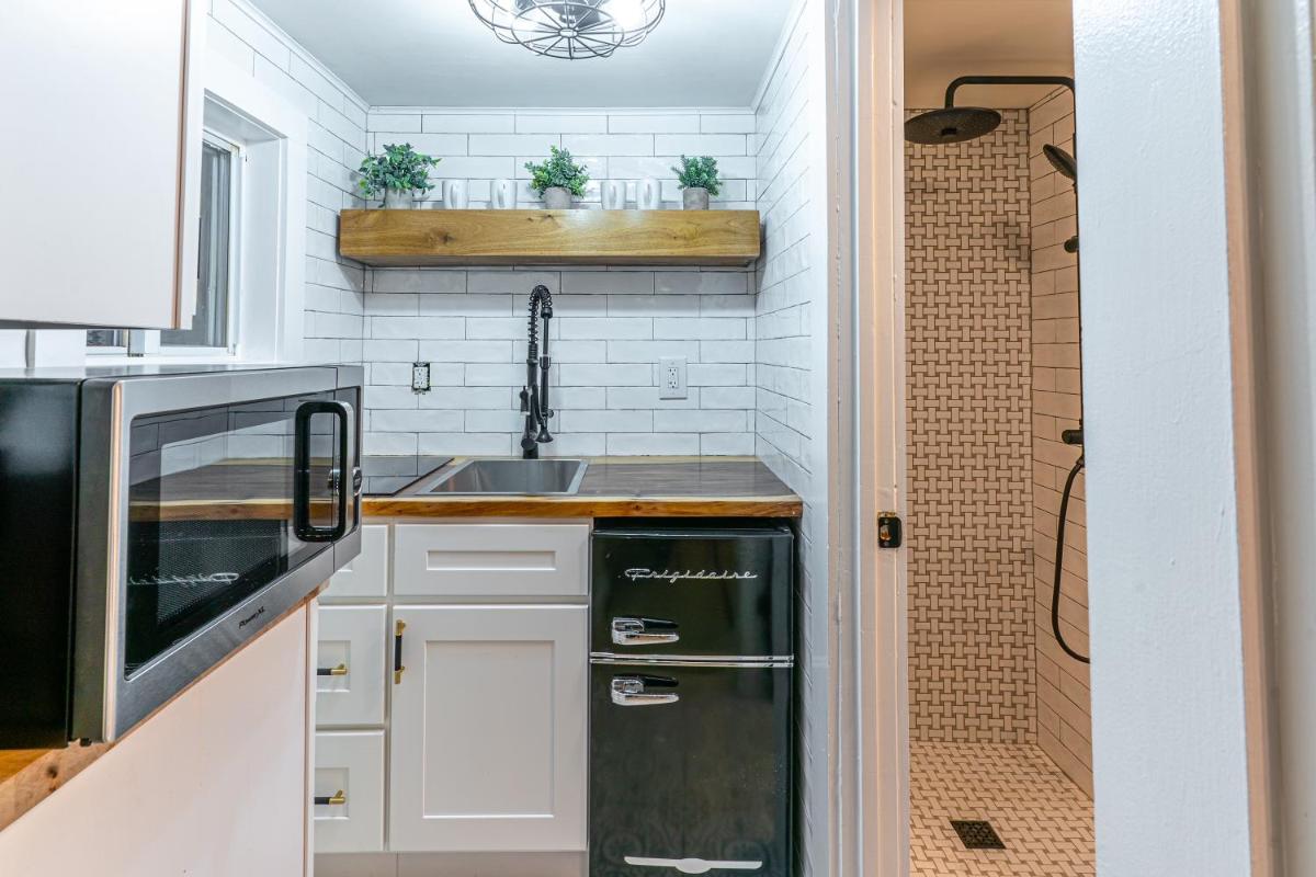 Cozy Cabin in a rural setting in Temple,NH -12 - Housity