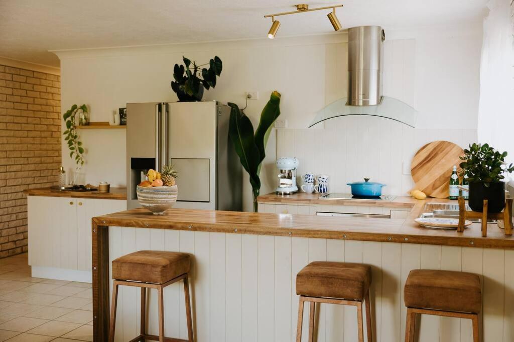 Coastal Cozy at Caba - Housity