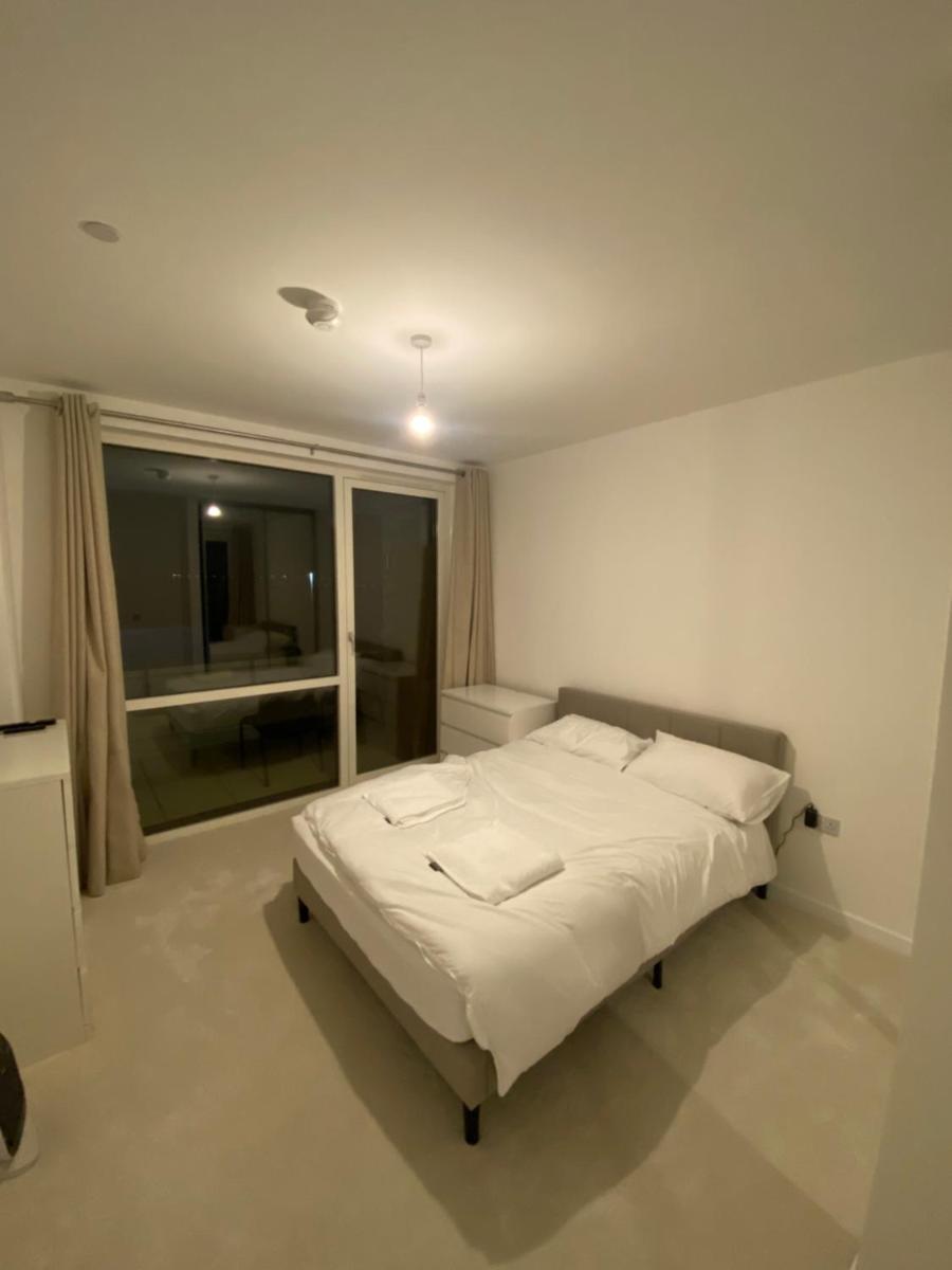 Suitetrails - Premium 1 Bedroom Apartment in London - River Thames View