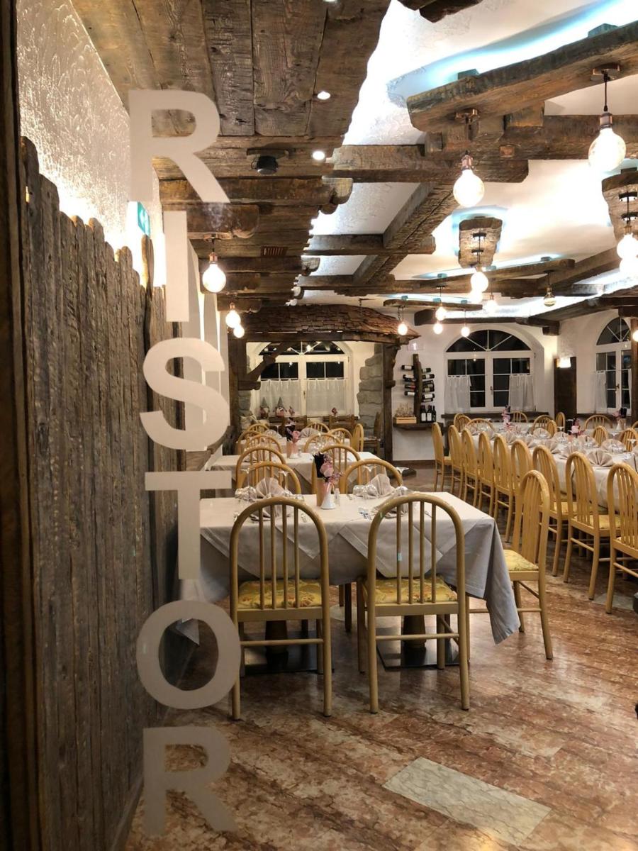 Hotel Ristorante Milano - Housity