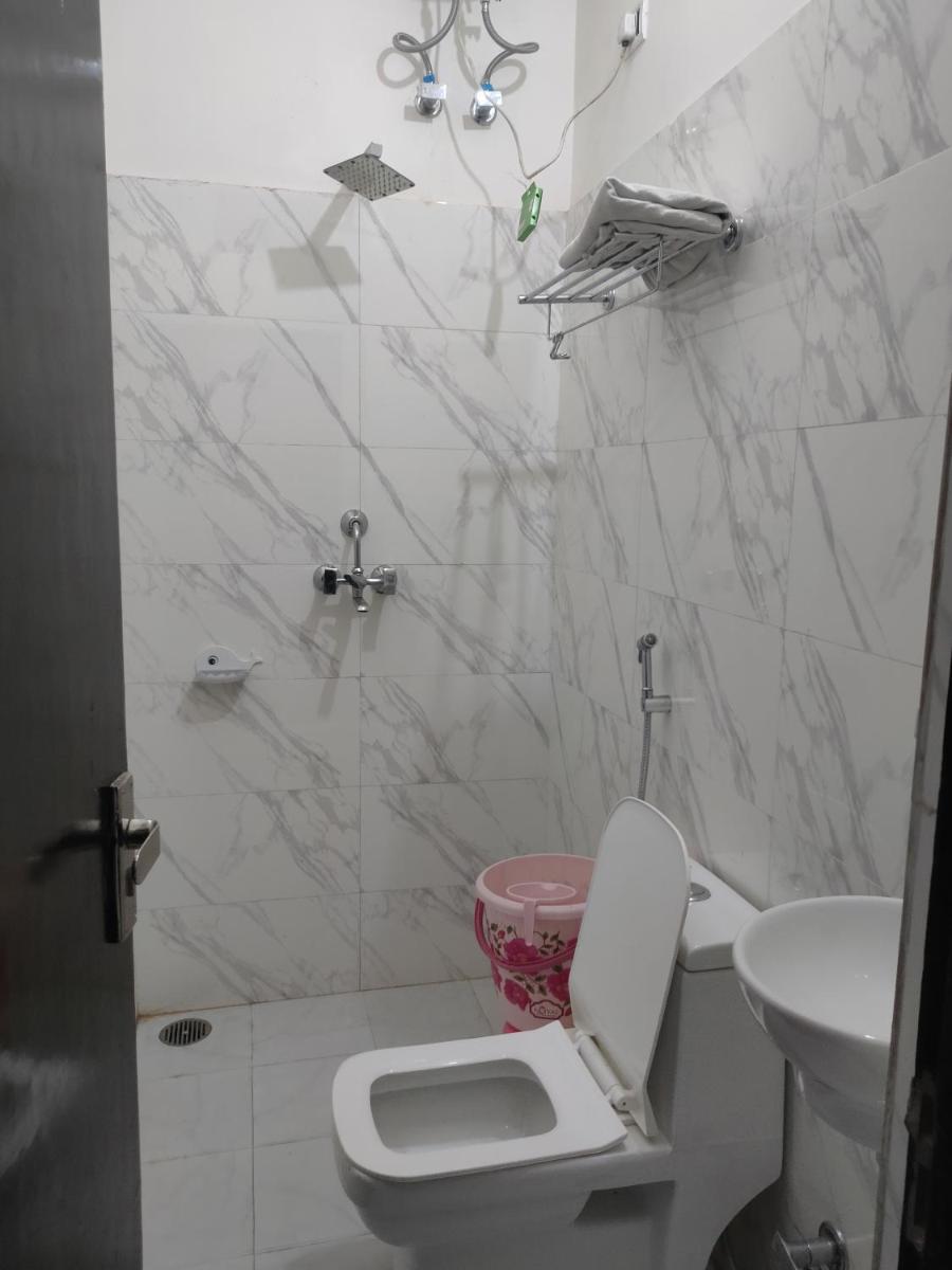 hotel khubsaras palace by chhabra's - Housity
