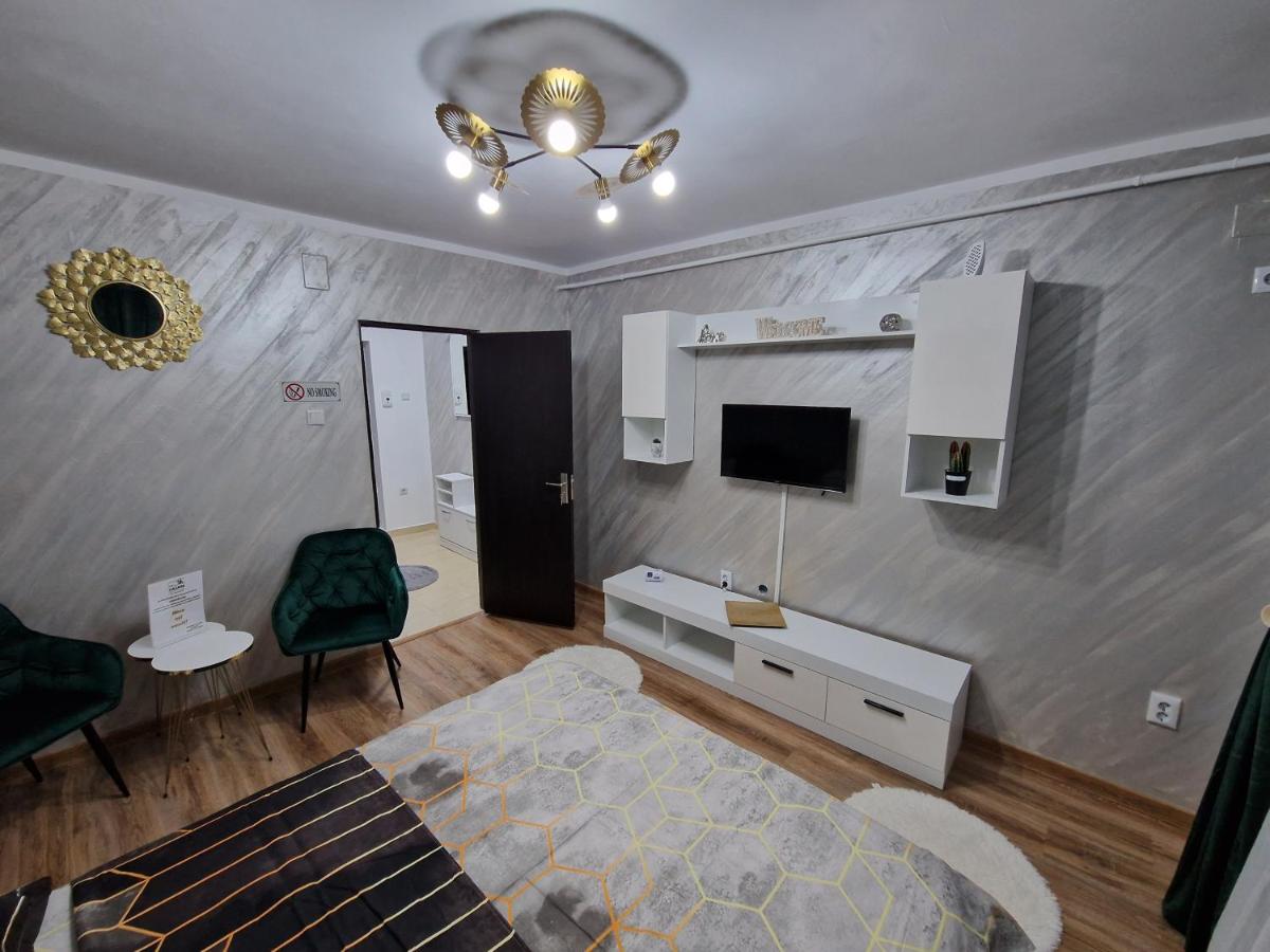 Suitetrails - Holiday Braila Royal Green
