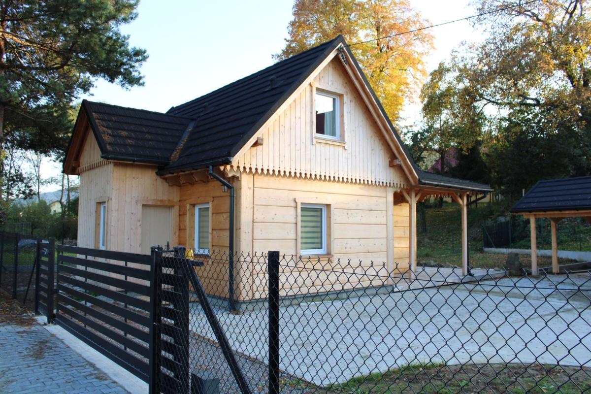 PICONIOWA KUCA - Housity