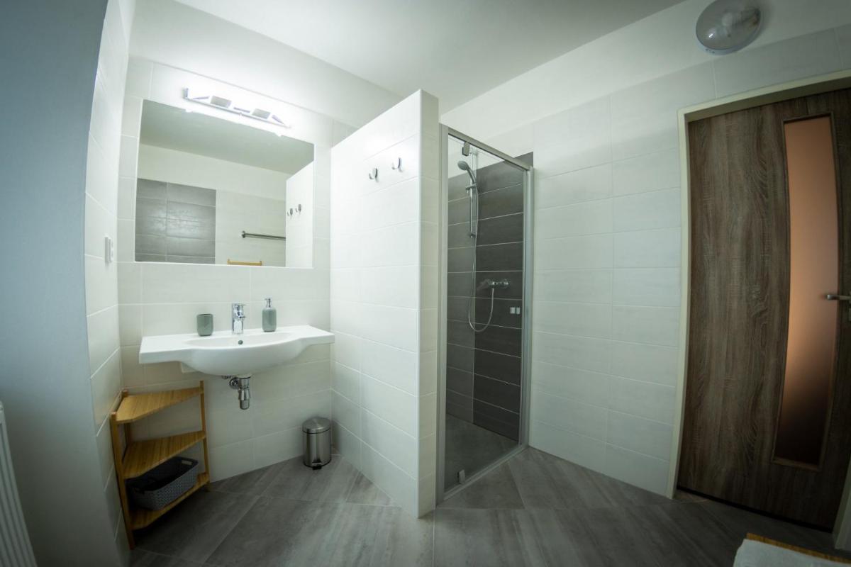 Penzion Nežárka 59 - Housity