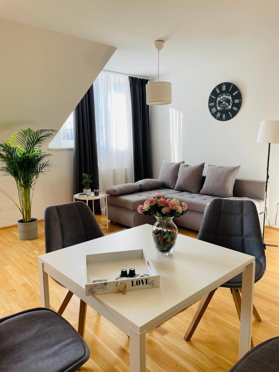 VIC Apartment - Housity