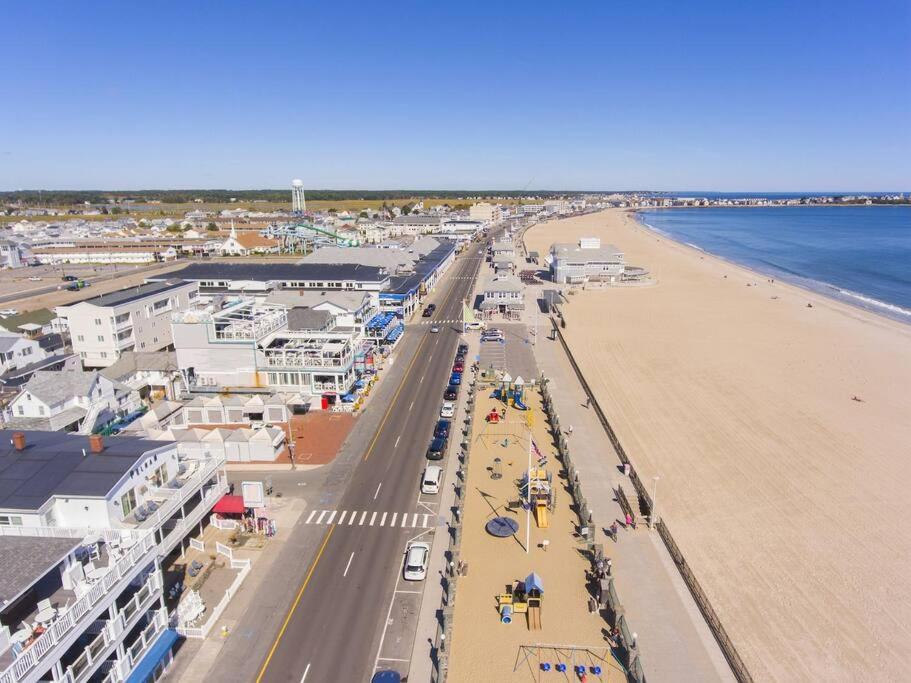 Luxury Suite in the Heart of Hamptons South Beach! - Housity