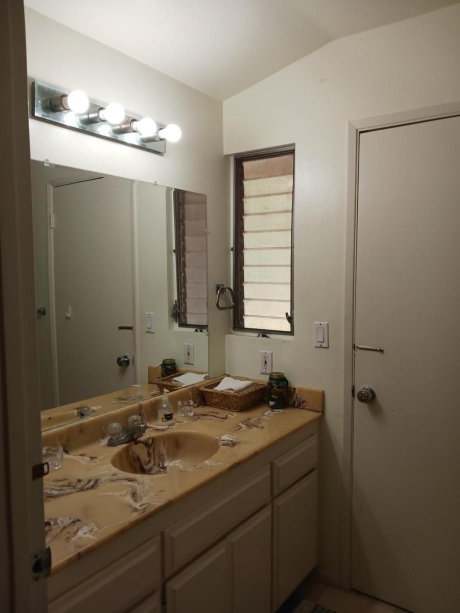Bed and Breakfast in Hollywood Hills - Housity