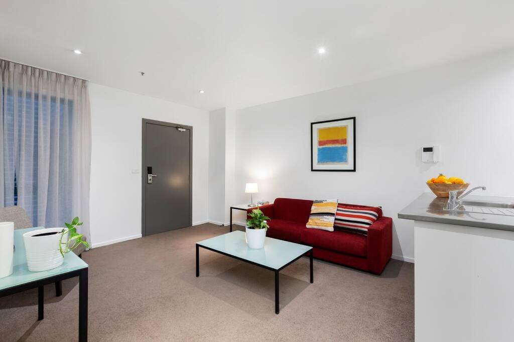 107 Astral Apartments - Housity