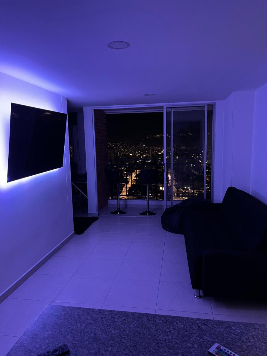 Habitación Principal en Apto Compartido piso 26 - Housity