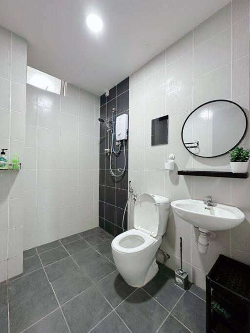 BAYU Stay (Drawbridge & KTCC Mall) - Hizvo