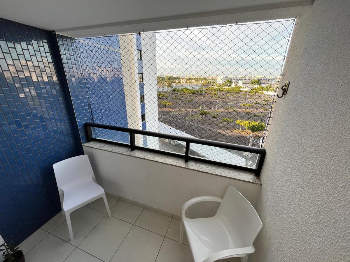 Apart novo Próximo Shop e Praias. Uma cama King. - Housity