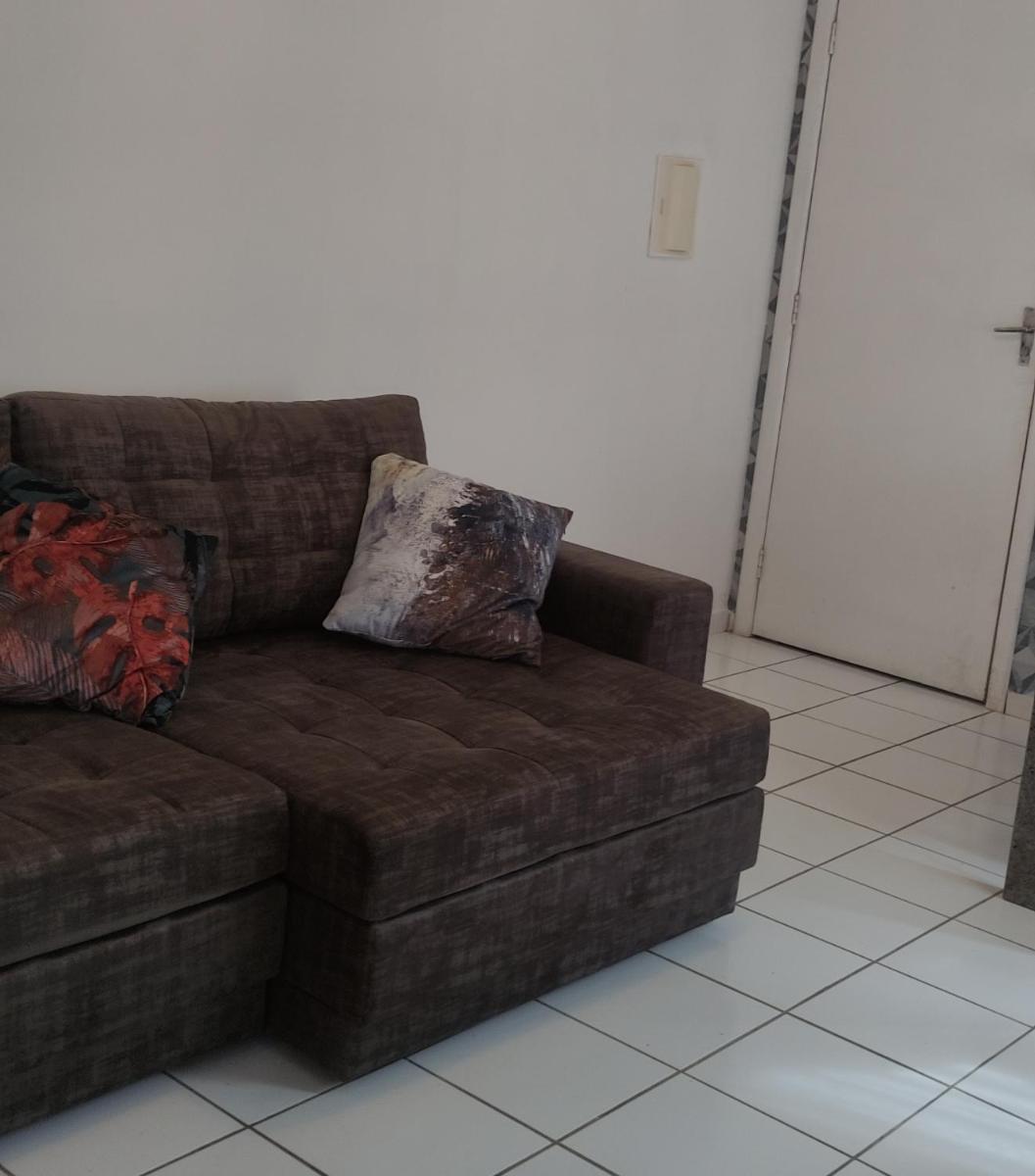 La Home House 22 - Quarto para casal ou 1 pessoa - Próximo ao Contorno Leste e Aeroporto São José dos Pinhais - Housity