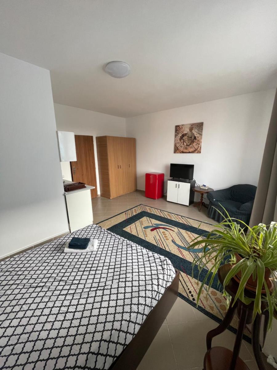 LuanaApartments# 40b - Housity