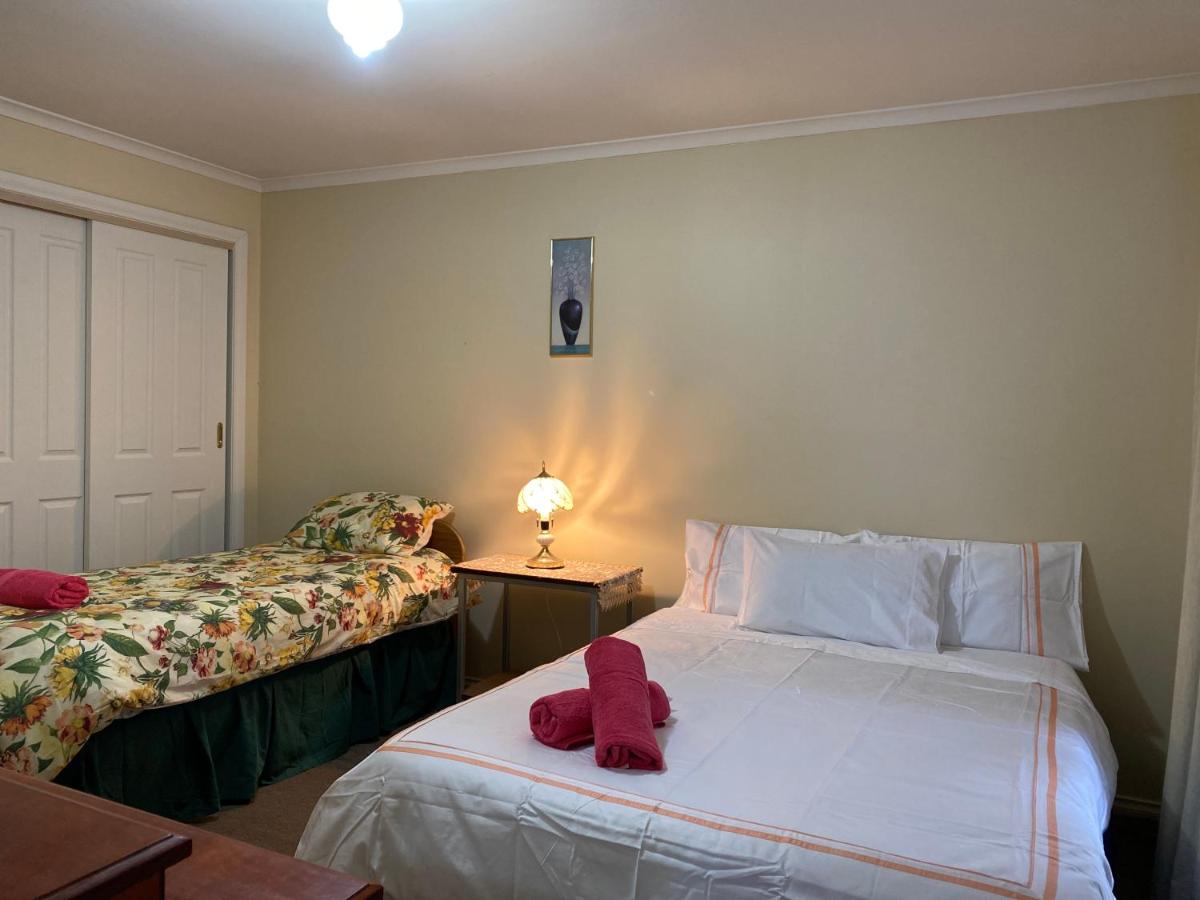 4 Beds-Whole House-U2-9 Dennis Street-Reservoir - Housity