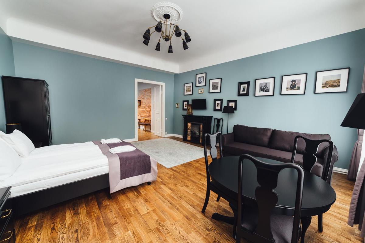 Sherlock Apartments - Housity