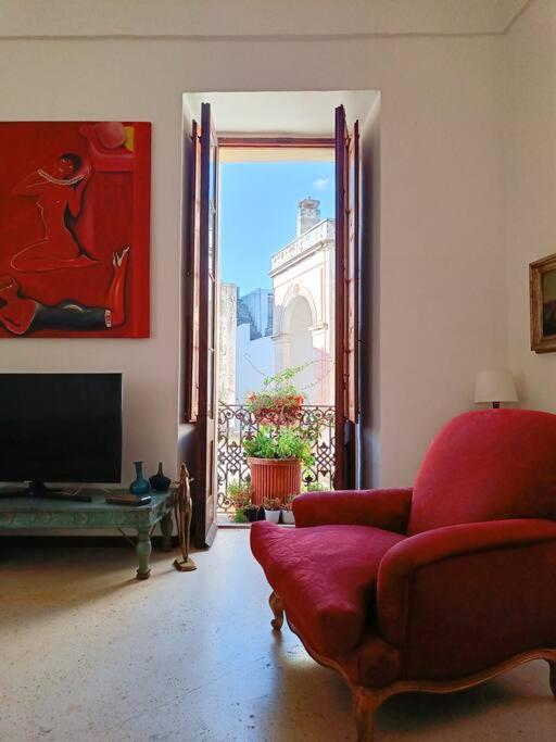 Dama Tenz House - Housity