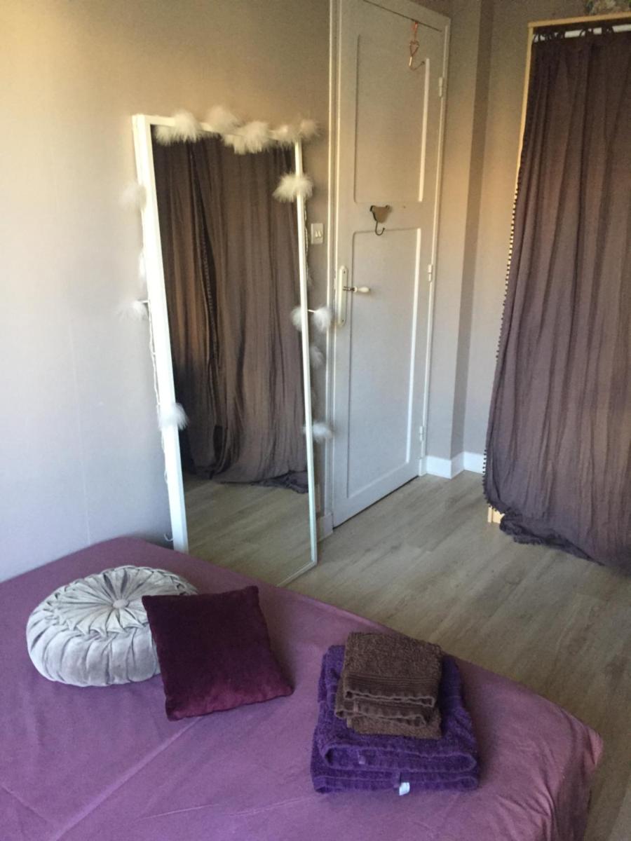 Charmante chambre privée 5/10 mn du CentreVille/Port-Jardin/Parking - Housity