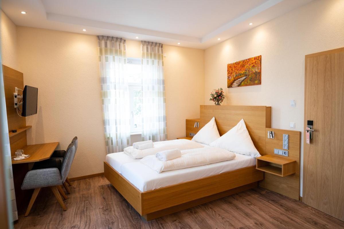 Gasthause Zur Krone Hotel - Housity