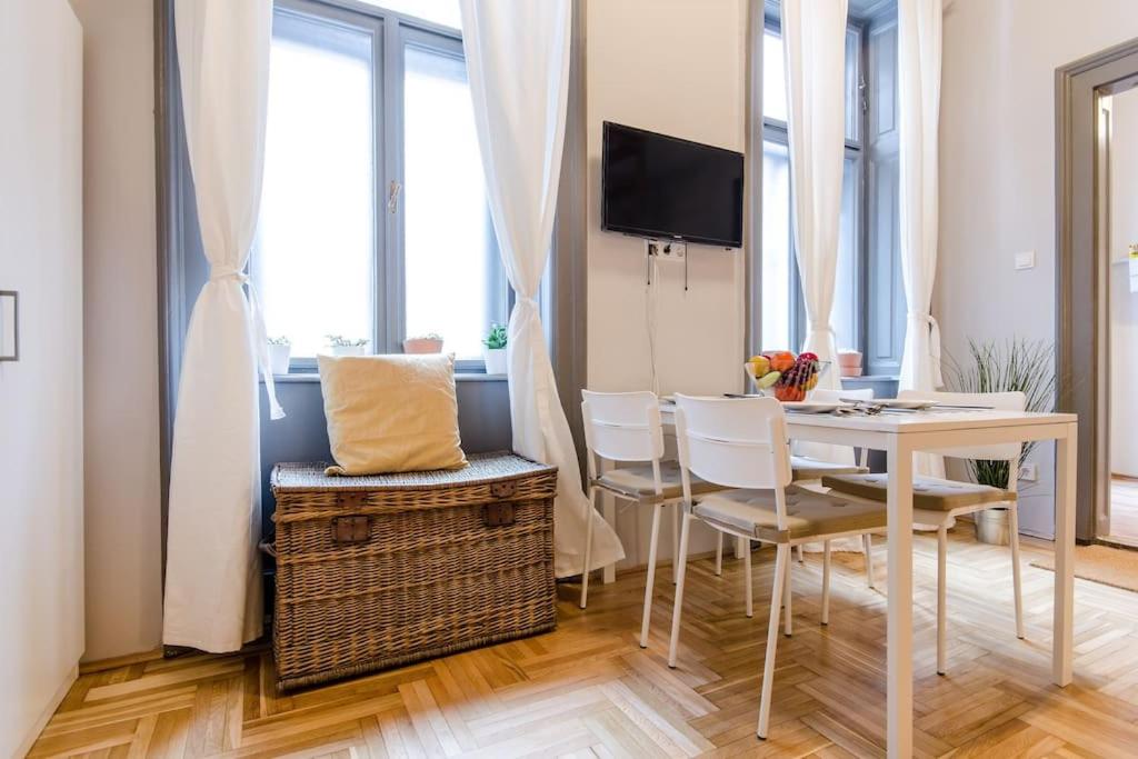 Sunset Studio. - Housity