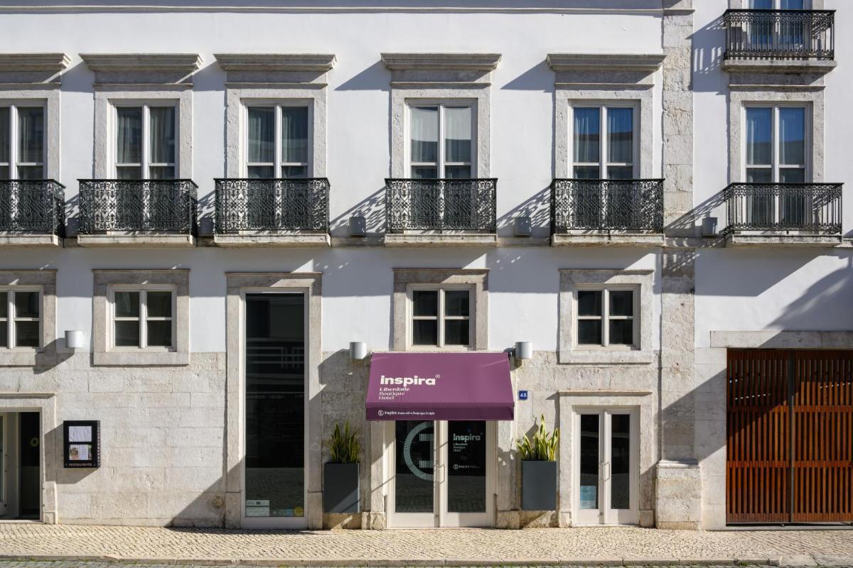 O edifício onde o hotel está situado