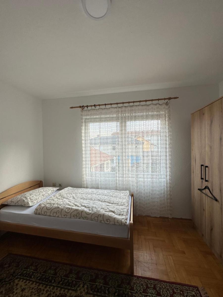 Kod Labuda - Housity