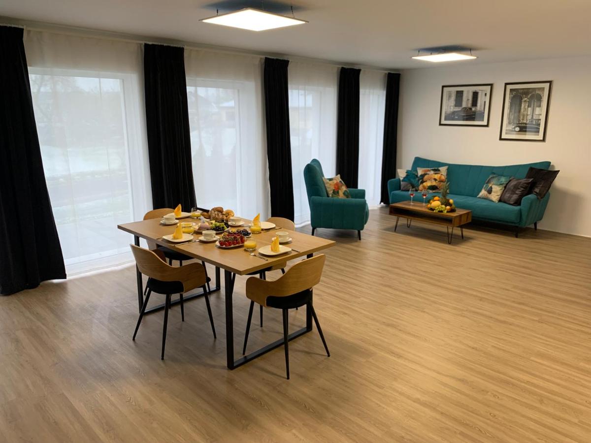Eifel24, neues und barrierefreies Appartement mit Terrasse - Housity