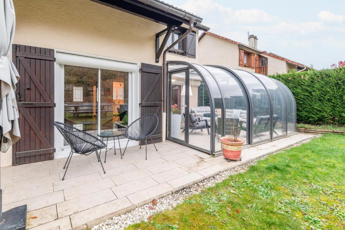 Spacious house with furnished terrace garage near the Lake - Housity
