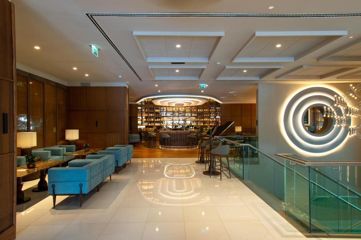 Uma área de estar em SANA Malhoa Hotel