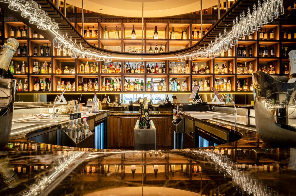 Bebidas em SANA Malhoa Hotel