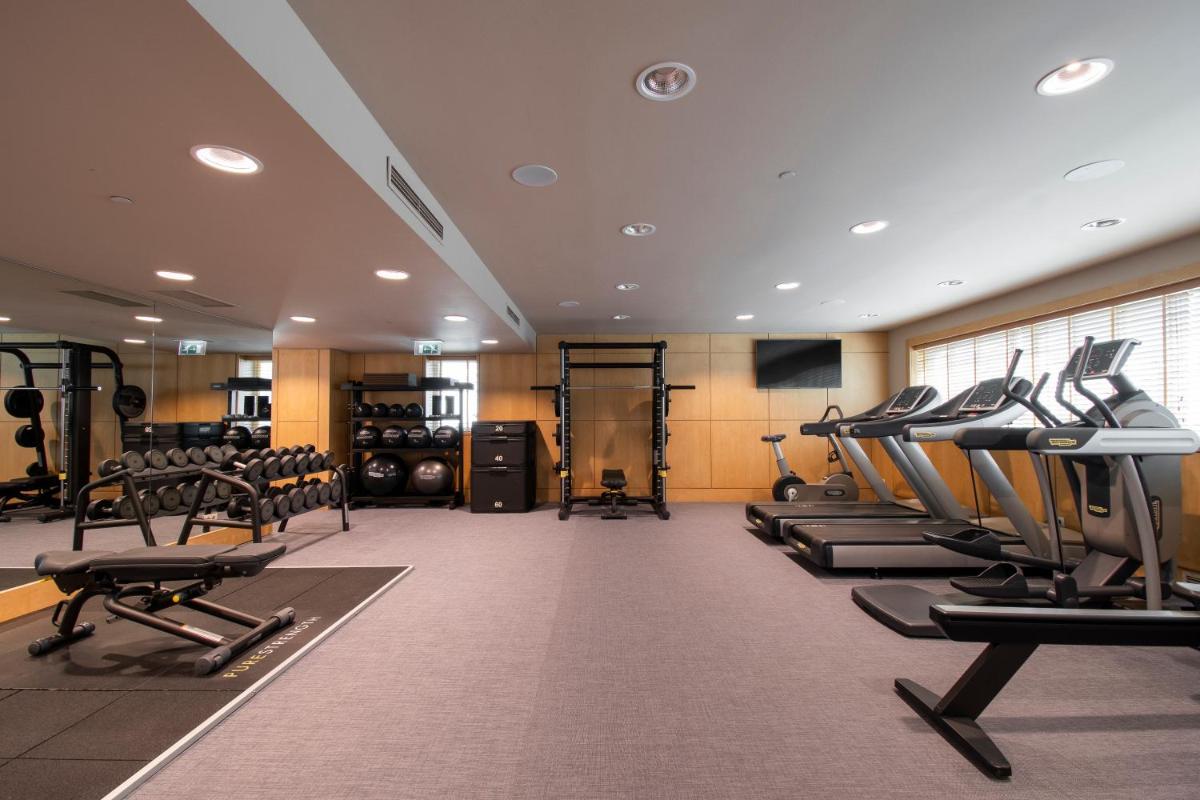 O centro de fitness e/ou as comodidades de fitness de SANA Malhoa Hotel