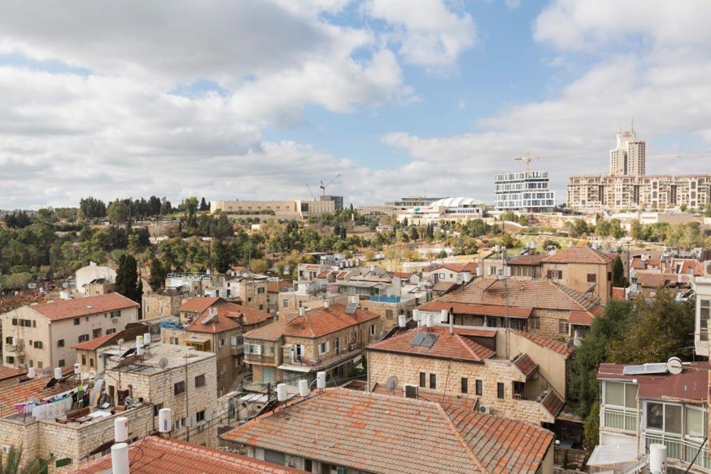 Amazing Apt With Jacuzzi Spactcular View 2 min Mahane Yehuda Market - Housity
