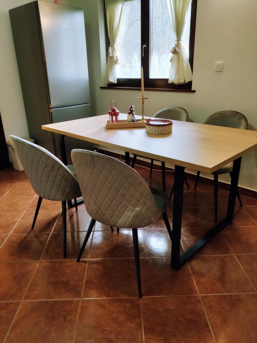 Planinska kuca Rasovo Fruska Gora - Housity