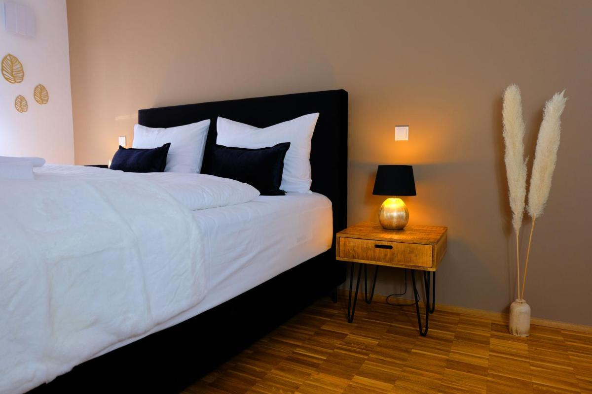 Design Apartment Nr 1 mit Terrasse und Parkplatz - Housity
