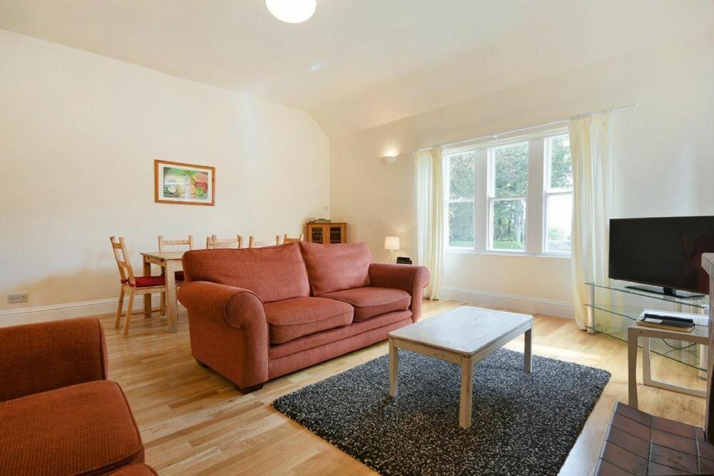 Decked Out - Housity
